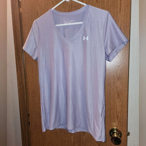 Under Armour Women's Size Medium V-Neck Shirt